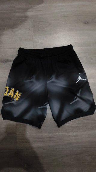 Conjunto Jordan negro SE ACEPTAN OFERTAS
