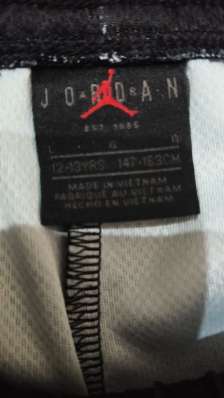 Conjunto Jordan negro SE ACEPTAN OFERTAS