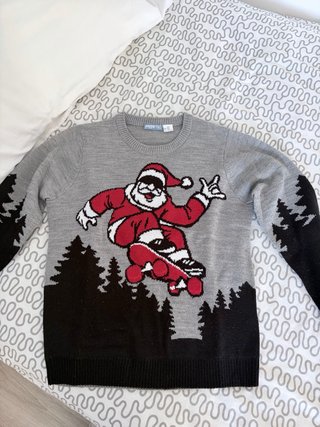Jersey Navideño Niño Pepperts! Talla 134-140