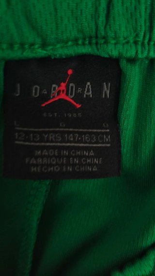 Conjunto Jordan Verde SE ACEPTAN OFERTAS