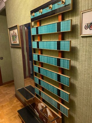 Ingresso vintage retrò con specchio e appendiabiti