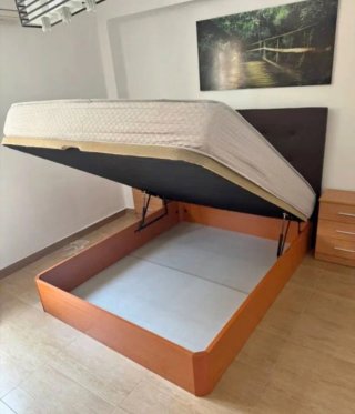 Divano letto pieghevole in legno con materassi in memory foam