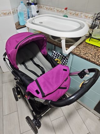 Carrito de Bebé y Bañera Plegable