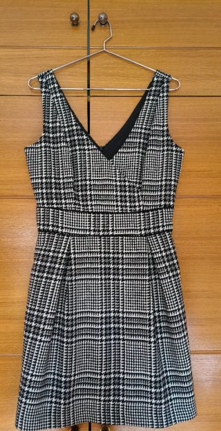 Vestido de cuadros blanco y negro de vestir.