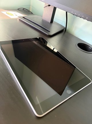 Apple iPad 9 64GB + Tastiera con Luci + Metapen A8