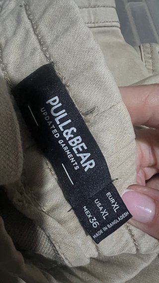 Pantalones cargo Pull&Bear beige hombre