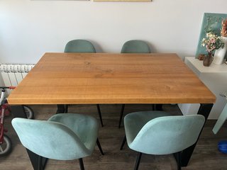 Mesa de comedor y 4 sillas