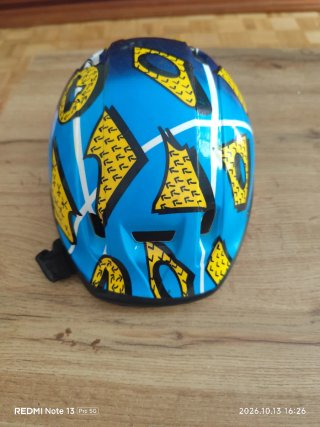 Casco infantil de protección