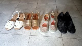Lote de 4 pares de zapatos y sandalias