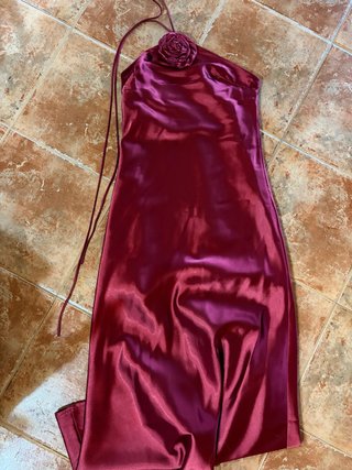 Vestido de Invitada Granate