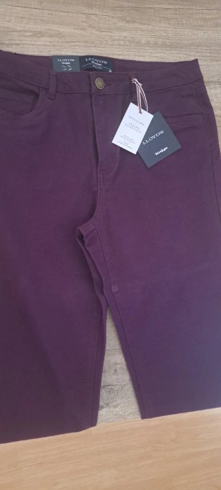 Pantalón Lloyd's Morado Talla 40