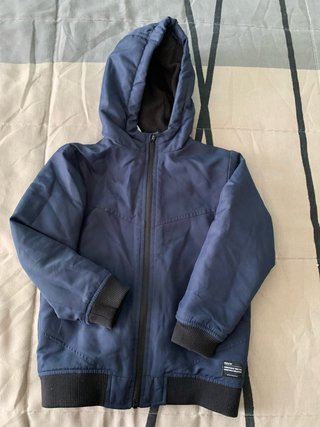 Abrigo Azul con Capucha Talla 116