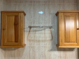 2 Armadi a Parete in Legno di Pino