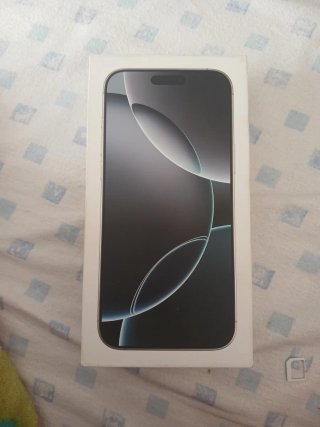 Caja iPhone 16 Pro Max