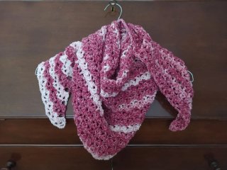 Bufanda triangular 75% lana
