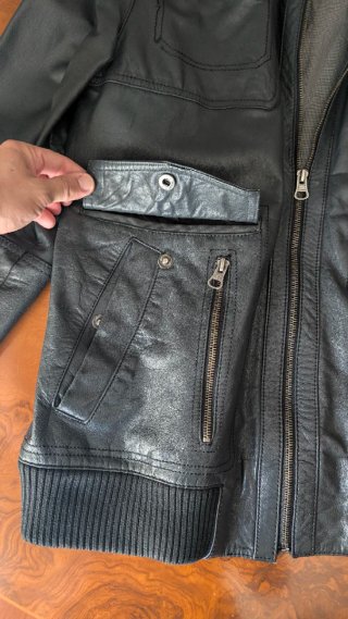 Cazadora hombre negra