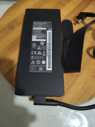 Cargador Razer 330W GaN Original
