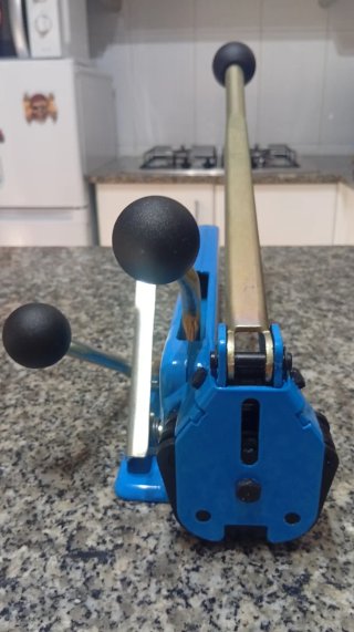 Remachadora de cinta para palets