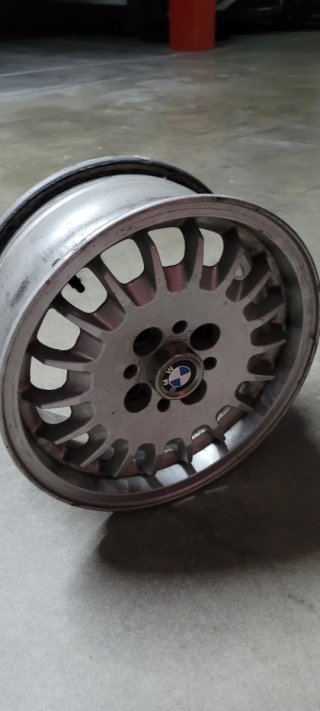 Llanta BMW E30