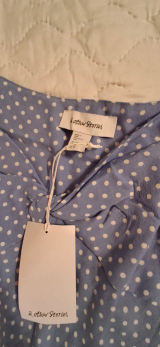Vestido de lunares &Other Stories azul y blanco 42