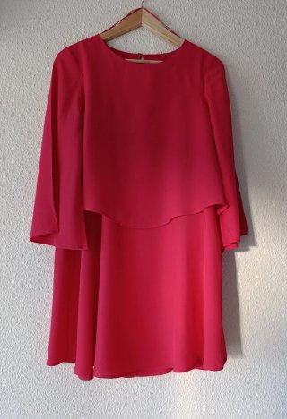 Vestido manga capa