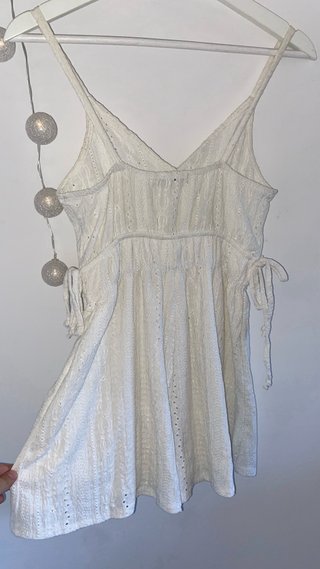Mono blanco tirantes