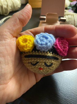 Portachiavi Frida Kahlo all'uncinetto