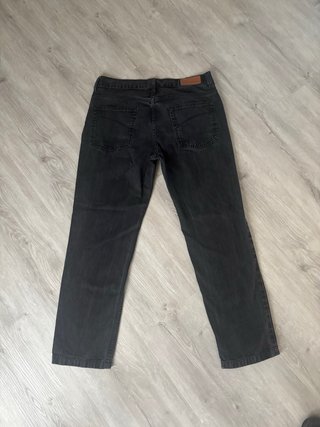 Pantalón vaquero negro