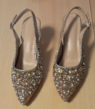 Zapatos de fiesta Talla 39 dorados .