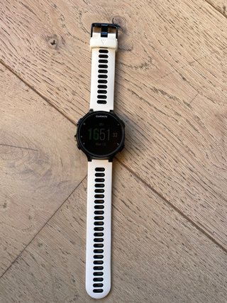 Reloj Garmin Forerunner 735XT