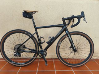 Bicicleta de Gravel Megamo Jakar