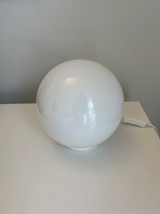 Set di 2 lampade da tavolo sferiche bianche
