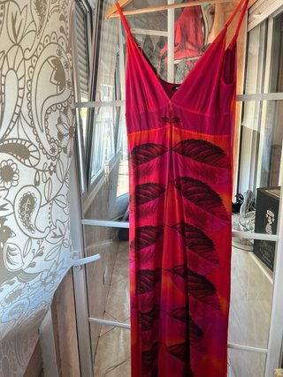 Vestido largo estampado hojas