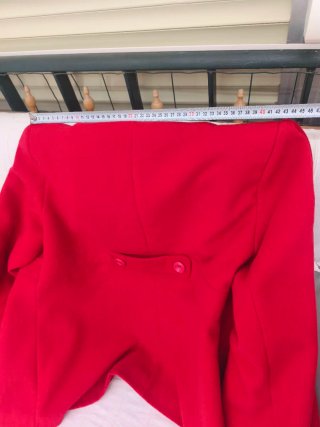 Chaqueta Roja de Doble Botonadura