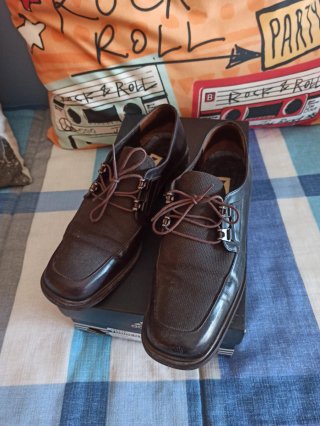 Zapatos de mujer marrones