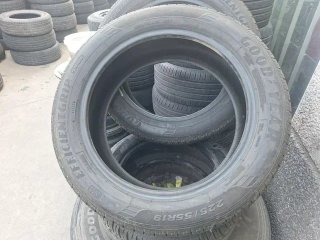 225 55 R19 99V Goodyear - 2 neumáticos 80%