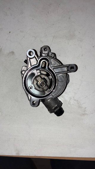 Bomba de Vácuo Volvo 31375107