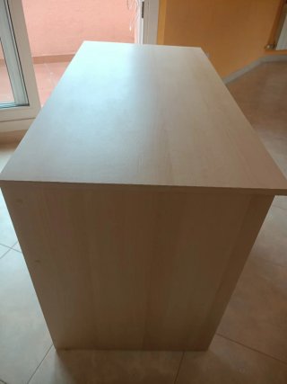 Mesa de escritorio con 4 cajones