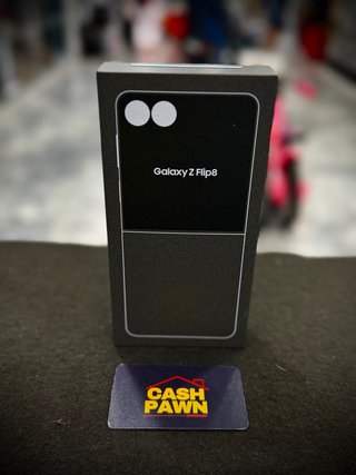 Samsung Galaxy Z Flip 8 Cream Nuovo