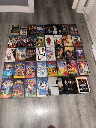 Lote VHS y DVD Películas Variadas