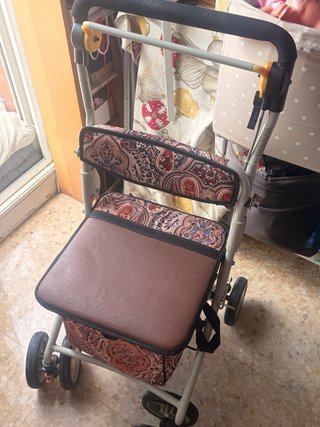 Andador Plegable con Asiento