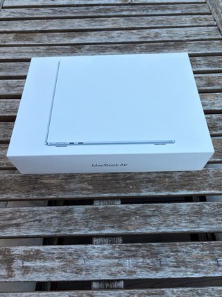 MacBook Air 13 M4 (2025) azul cielo, como nuevo