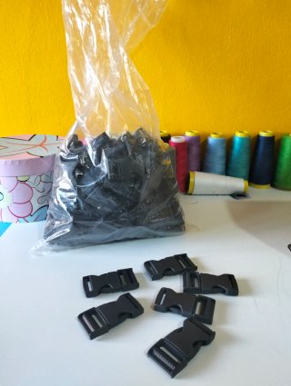 90 Hebillas Plástico para cinta 2.5cm