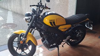 Yamaha XSR 125 Amarilla