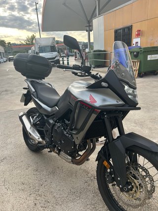 Honda Transalp 750 Gris