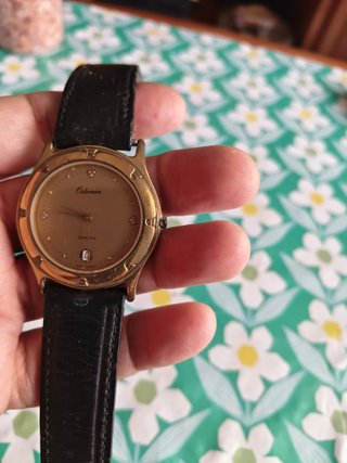 Reloj Odenia Suizo Dorado y Negro
