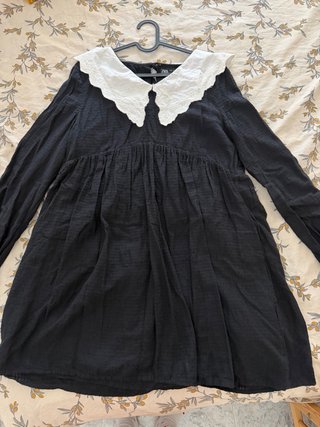 Vestido Zara negro cuello blanco