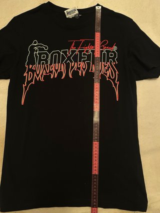 T-shirt Boxeur des Rues nera con grafica rossa
