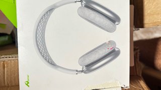 Cascos Inalambricos Aome Plata y Blanco