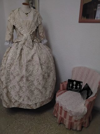 Traje de Fallera Negro y Turquesa